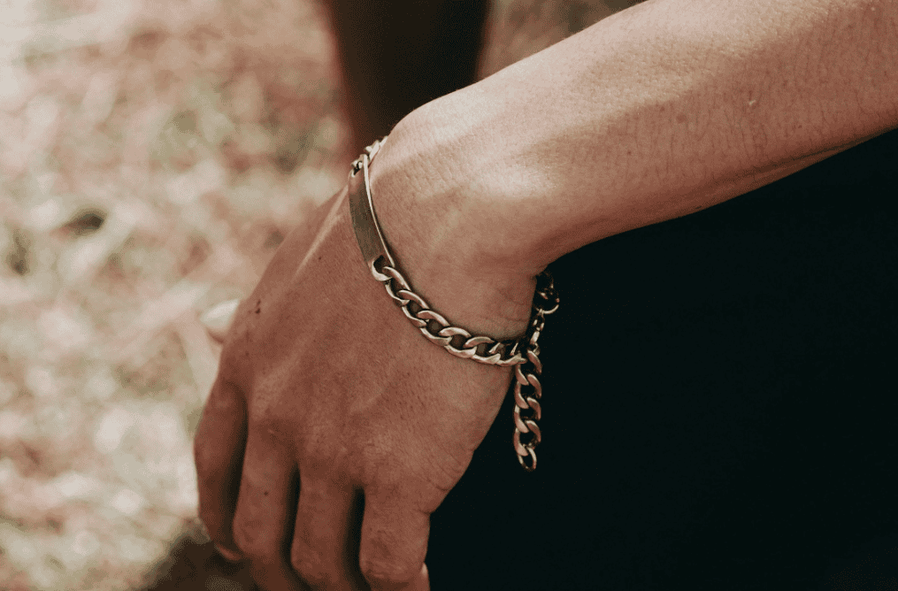 Consejos para cuidar la piel del hombre - Farmacia El Pez